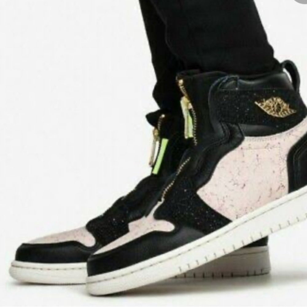 Nike Air Jordan 1 High Zip Sneakers - EUC - Size 9.5